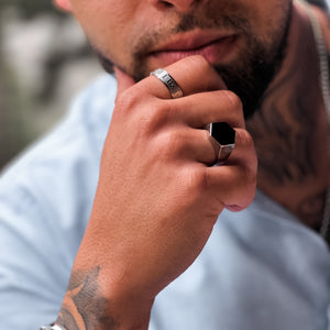 Anel Hex Ônix de Aço Prata ANEL 33 Blueen Store 