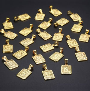 Colar Letra Inicial Banhado a Ouro 0 Blueen Store 